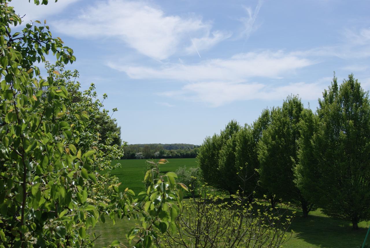 HenrichemontLe Lac Aux Fees住宿加早餐旅馆 外观 照片